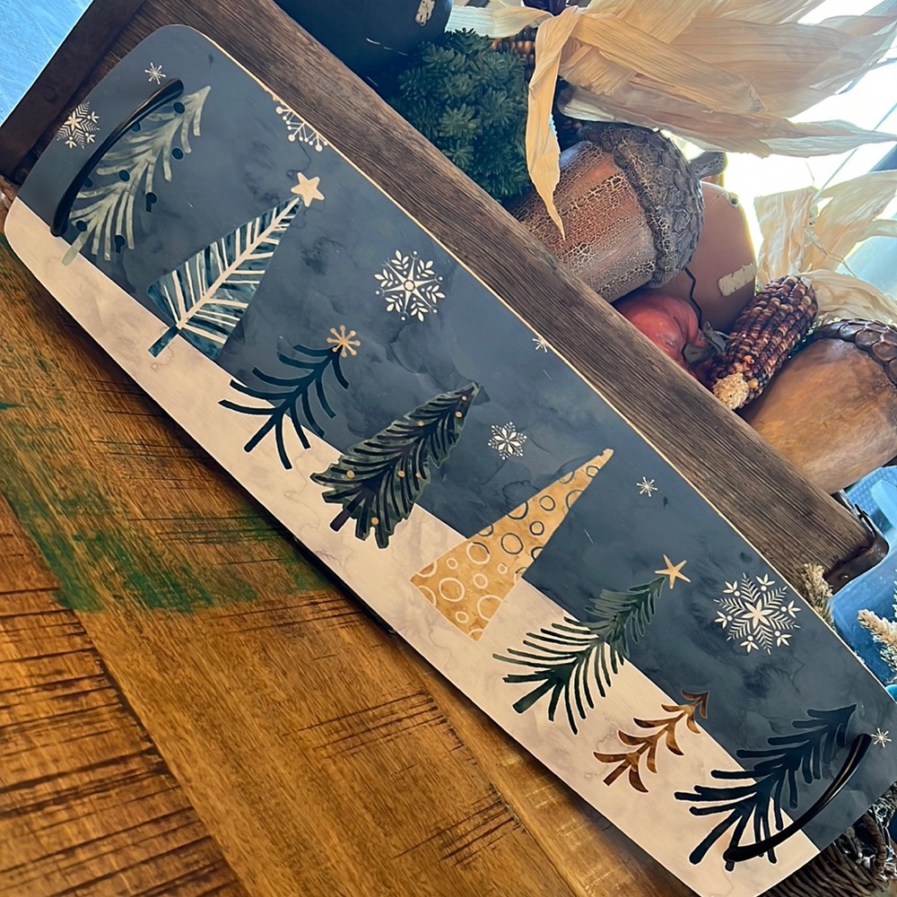 Bamboo winter trees serving board charcuterie platter with handles. NWT
